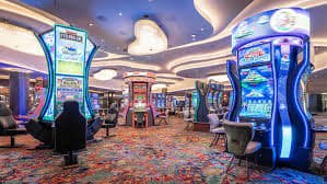 24hb App ဒေါင်းလုဒ်ဆွဲပြီး Slots ကစားနေသည့် Myanmar ဖောက်သည်၏ ဖုန်းမြင်ကွင်း